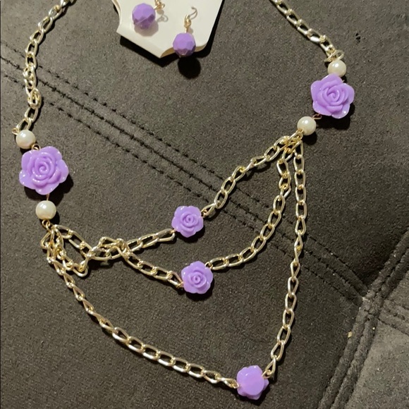 Purple Roses Necklace and Earrings - Picture 3 of 3